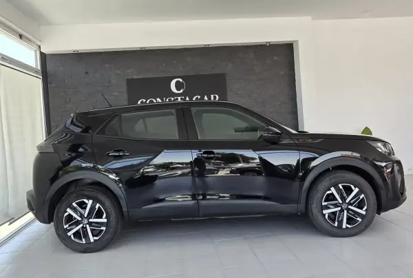 Peugeot 2008 2025 - 19990 EUR, 24150 km - AUTO.MOTO.pt - 24150km - foto 6 de 30