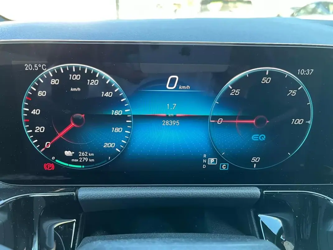 Mercedes-Benz EQA 2023 - 34900 EUR, 28000 km - AUTO.MOTO.pt - 28000km - foto 12 de 16