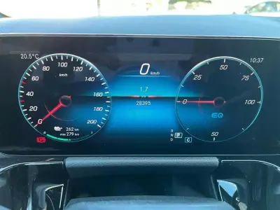 Mercedes-Benz EQA 2023 - 34900 EUR, 28000 km - AUTO.MOTO.pt - 28000km - foto 12 de 16