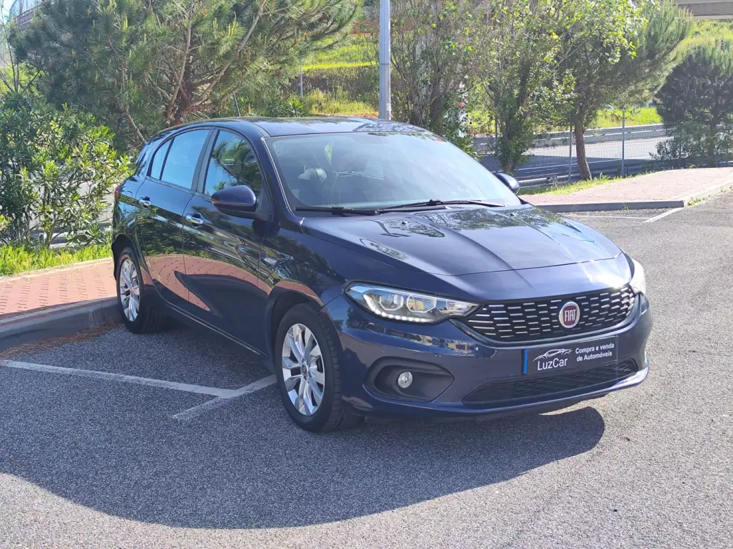 Fiat Tipo 2016 - 8480 EUR, 177150 km - AUTO.MOTO.pt - 177150km - foto 4 de 39