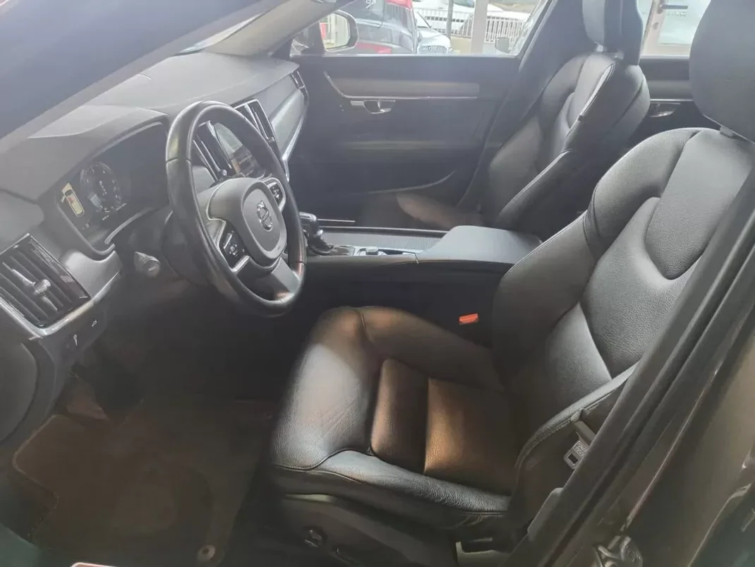 Volvo V90 2017 - 23500 EUR, 131000 km - AUTO.MOTO.pt - 131000km - foto 11 de 39