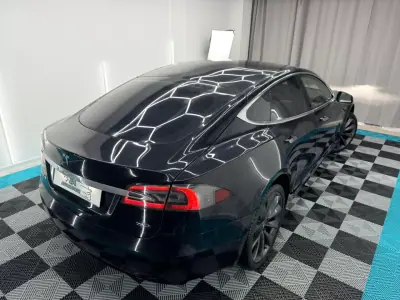 Tesla Model S 2018 - 23500 EUR, 183000 km - AUTO.MOTO.pt - 183000km - foto 7 de 21