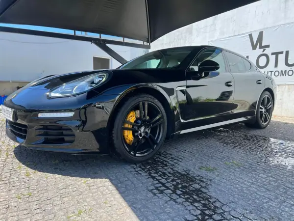 Porsche Panamera 2014 - 46000 EUR, 136900 km - AUTO.MOTO.pt - 136900km - foto 2 de 19