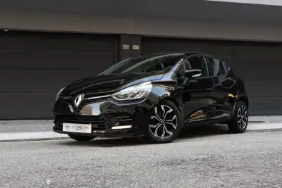 Renault Clio 2017 - 12250 EUR, 98000 km - AUTO.MOTO.pt - 98000km - foto 2 de 13