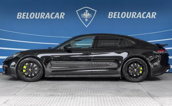 Porsche Panamera 2021 - 95000 EUR, 73819 km - AUTO.MOTO.pt - 73819km - foto 3 de 19