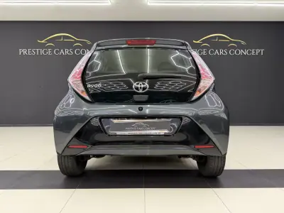 Toyota Aygo 2018 - 10450 EUR, 62569 km - AUTO.MOTO.pt - 62569km - foto 13 de 35