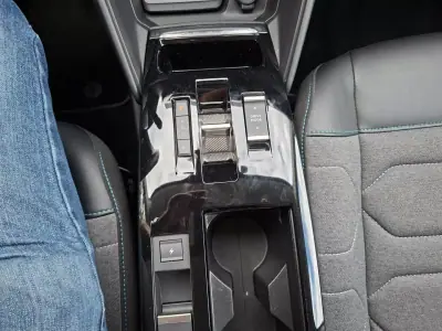 Citroën e-C4 2022 — foto 6 de 46
