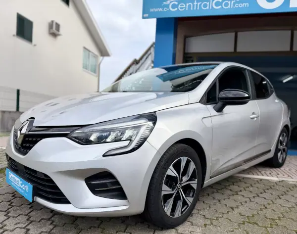 Renault Clio 2023 - 15450 EUR, 61000 km - AUTO.MOTO.pt - 61000km - foto 5 de 31