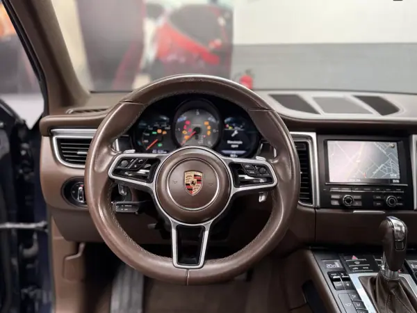 Porsche Macan 2015 - 34990 EUR, 200000 km - 200000km - foto 13 de 19