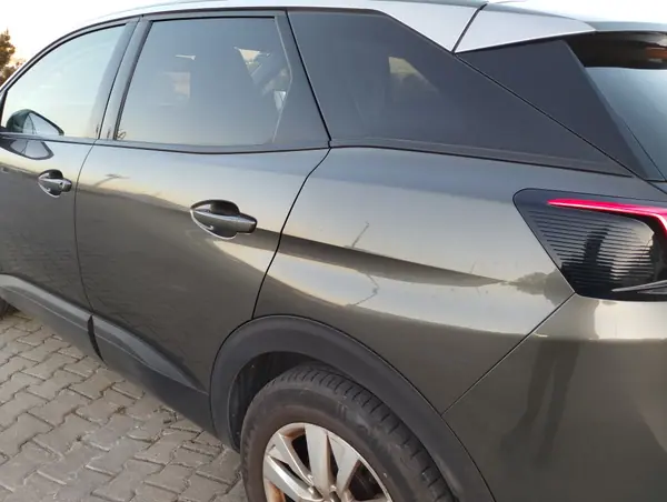 Peugeot 3008 2019 - 16000 EUR, 109000 km - AUTO.MOTO.pt - 109000km - foto 5 de 7