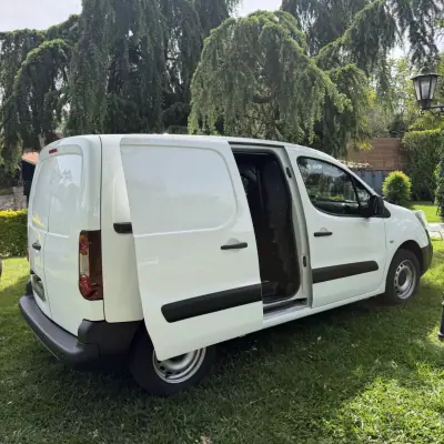 Citroën BERLINGO 1.6 HDI 600 C/AC 2018 - 10990 EUR, 190000 km - AUTO.MOTO.pt - 190000km - foto 14 de 15