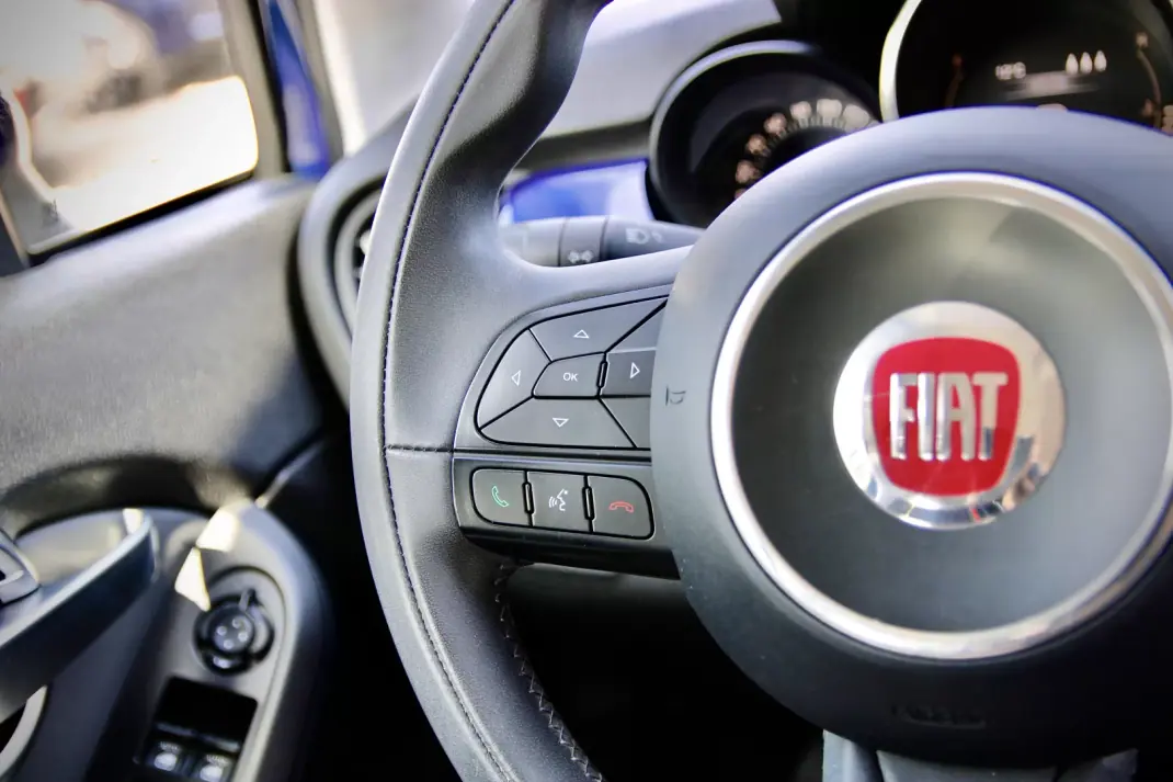 Fiat 500X 2016 - 11950 EUR, 140000 km - AUTO.MOTO.pt - 140000km - foto 21 de 33