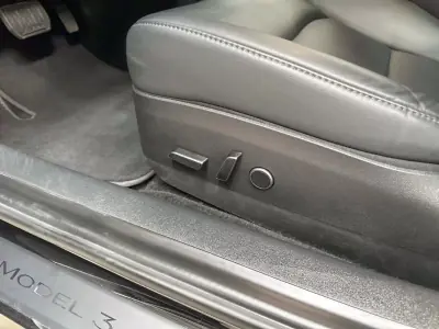 Tesla Model 3 2021 - 26450 EUR, 64959 km - AUTO.MOTO.pt - 64959km - foto 48 de 53