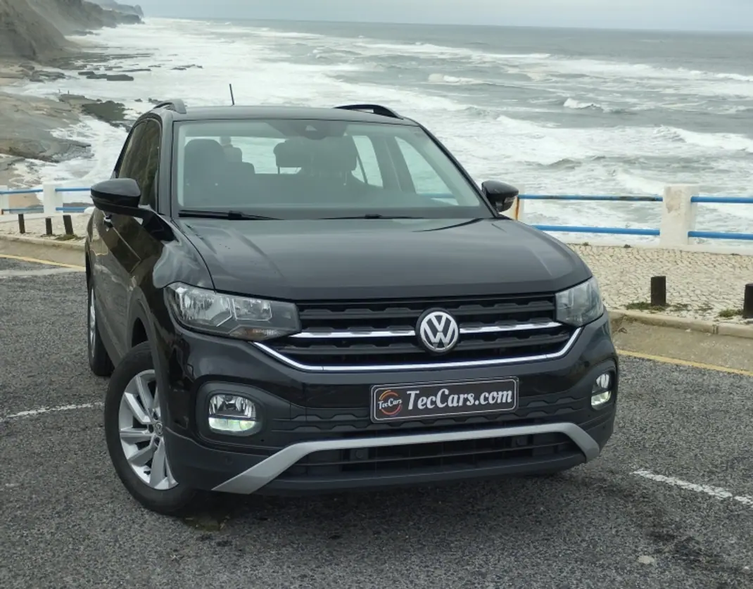Volkswagen T-Cross 2019 - 16250 EUR, 147000 km - AUTO.MOTO.pt - 147000km - foto 2 de 13