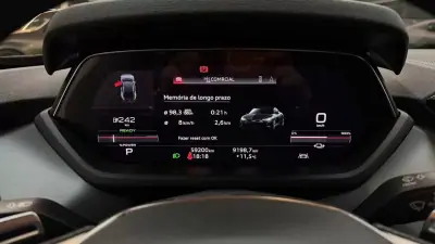 Audi e-tron GT 2022 - 57990 EUR, 59200 km - AUTO.MOTO.pt - 59200km - foto 18 de 28