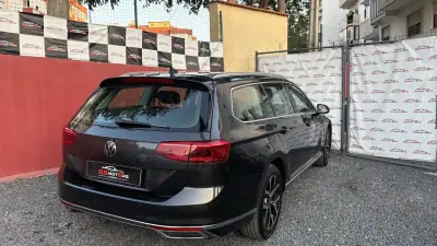 Volkswagen Passat Variant 2020 - 18500 EUR, 175000 km - AUTO.MOTO.pt - 175000km - foto 5 de 12