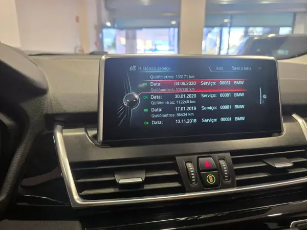 BMW 218 Active Tourer 2015 - 15890 EUR, 162866 km - AUTO.MOTO.pt - 162866km - foto 27 de 47