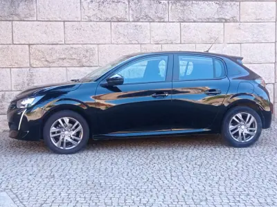 Peugeot 208 2021 - 10790 EUR, 90000 km - AUTO.MOTO.pt - 90000km - foto 8 de 15