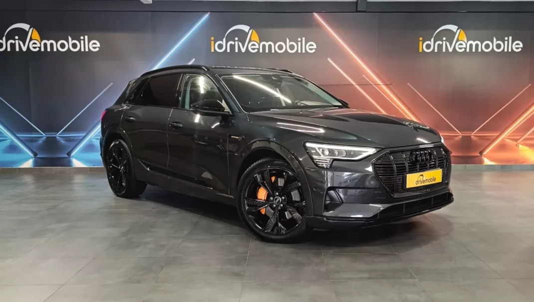 Audi e-tron 2019 - 42900 EUR, 78950 km - AUTO.MOTO.pt - 78950km - foto 1 de 58