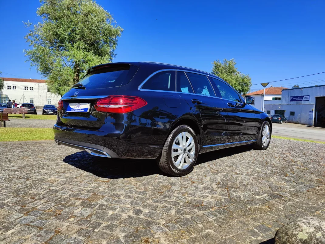 Mercedes-Benz C 180 2019 - 22950 EUR, 142123 km - AUTO.MOTO.pt - 142123km - foto 6 de 11