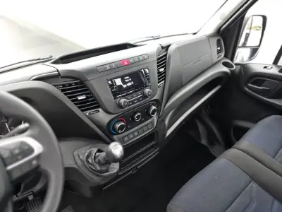 Iveco Daily 35C16 Caixa aberta 2022 - 30750 EUR, 86000 km - AUTO.MOTO.pt - 86000km - foto 16 de 25