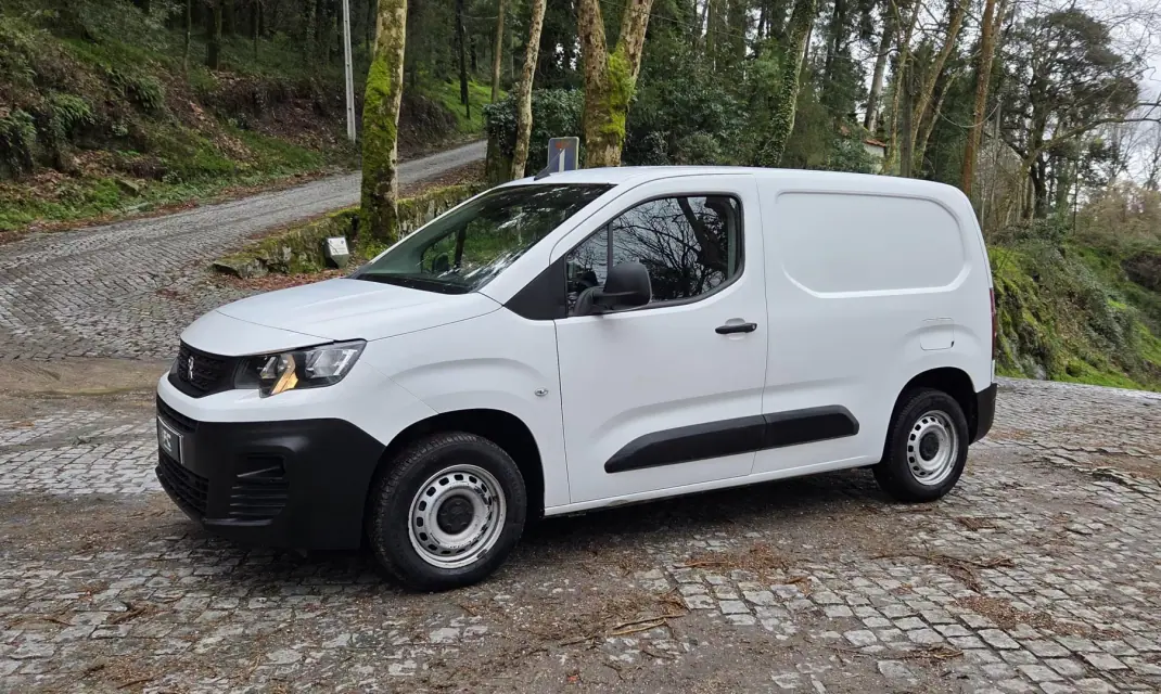 Peugeot 2021 - 12250 EUR, 171000 km - AUTO.MOTO.pt - 171000km - foto 5 de 20