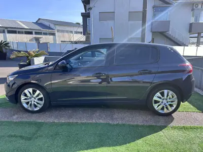 Peugeot 308 2018 - 12500 EUR, 280000 km - AUTO.MOTO.pt - 280000km - foto 16 de 41