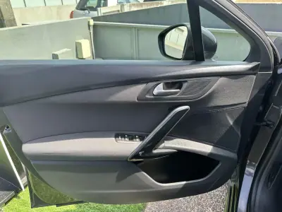 Peugeot 508 SW 2018 - 13900 EUR, 155000 km - AUTO.MOTO.pt - 155000km - foto 28 de 68