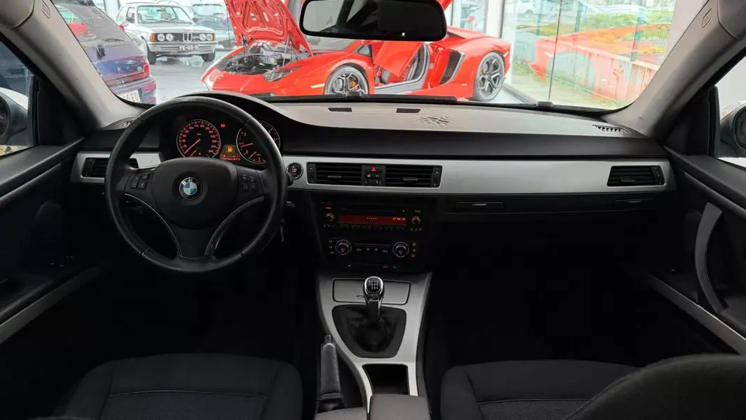BMW 320 2007 - 13990 EUR, 175425 km - AUTO.MOTO.pt - 175425km - foto 13 de 24