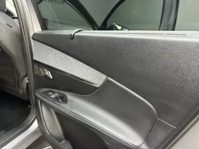 Peugeot 5008 2021 - 24800 EUR, 142000 km - AUTO.MOTO.pt - 142000km - foto 32 de 38