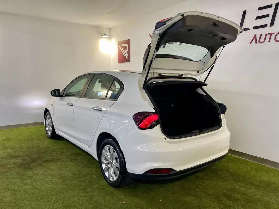 Fiat Tipo 2019 - 8900 EUR, 146000 km - AUTO.MOTO.pt - 146000km - foto 30 de 32