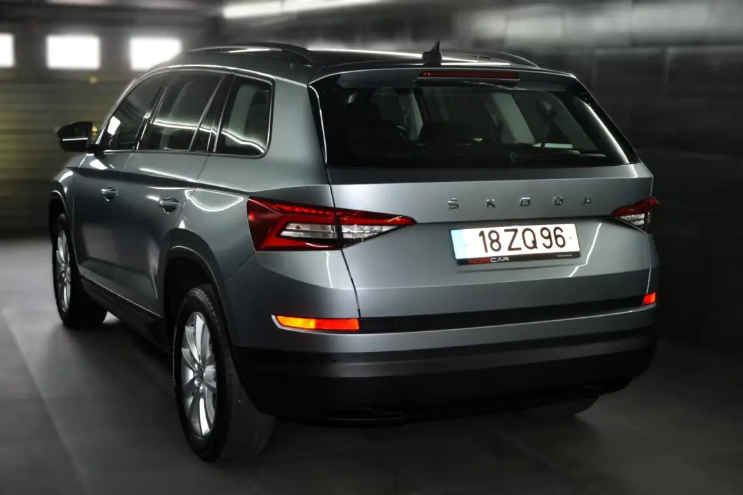 Skoda Kodiaq 2019 - 21950 EUR, 121000 km - 121000km - foto 25 de 49