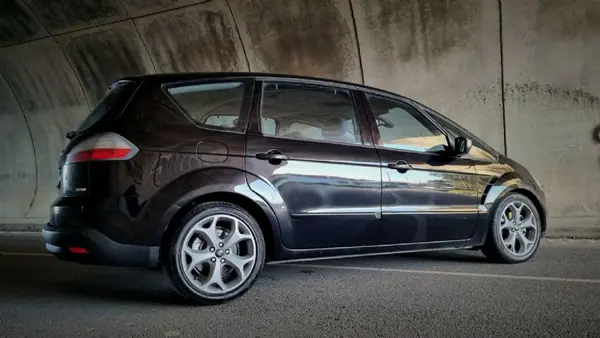 Ford S-Max 2007 - 7950 EUR, 380000 km - AUTO.MOTO.pt - 380000km - foto 22 de 23