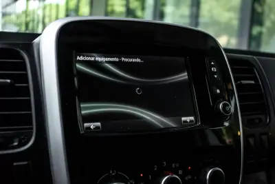 Renault Trafic 2020 - 28990 EUR, 126359 km - AUTO.MOTO.pt - 126359km - foto 40 de 41