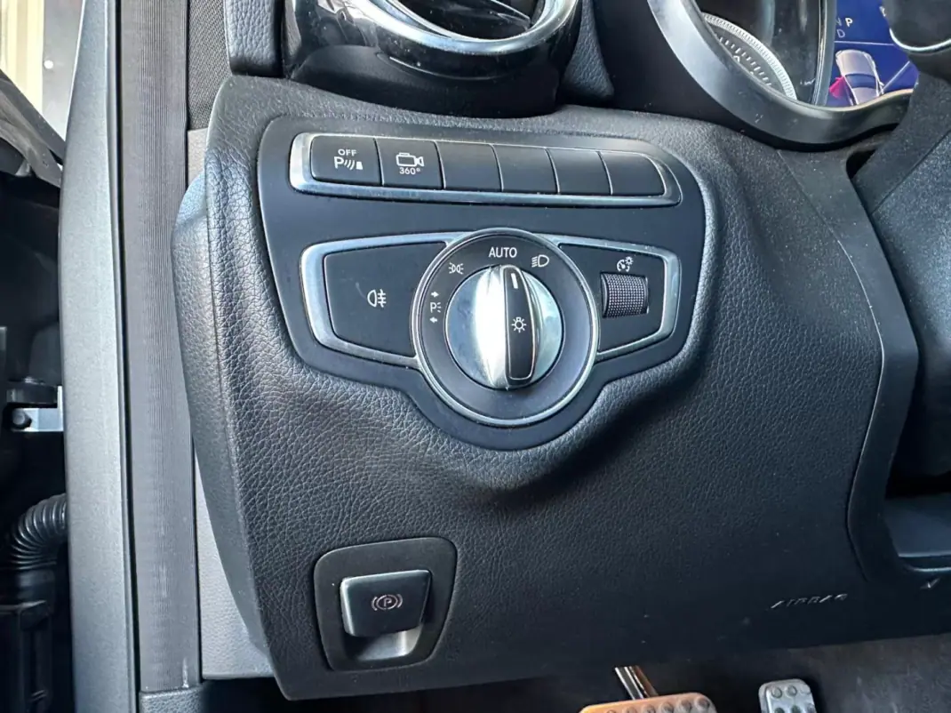 Mercedes-Benz C 220 2017 - 27900 EUR, 142254 km - AUTO.MOTO.pt - 142254km - foto 15 de 31