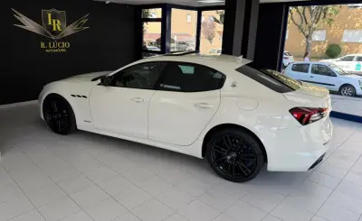 Maserati Ghibli 2021 - 62500 EUR, 45000 km - 45000km - foto 13 de 51