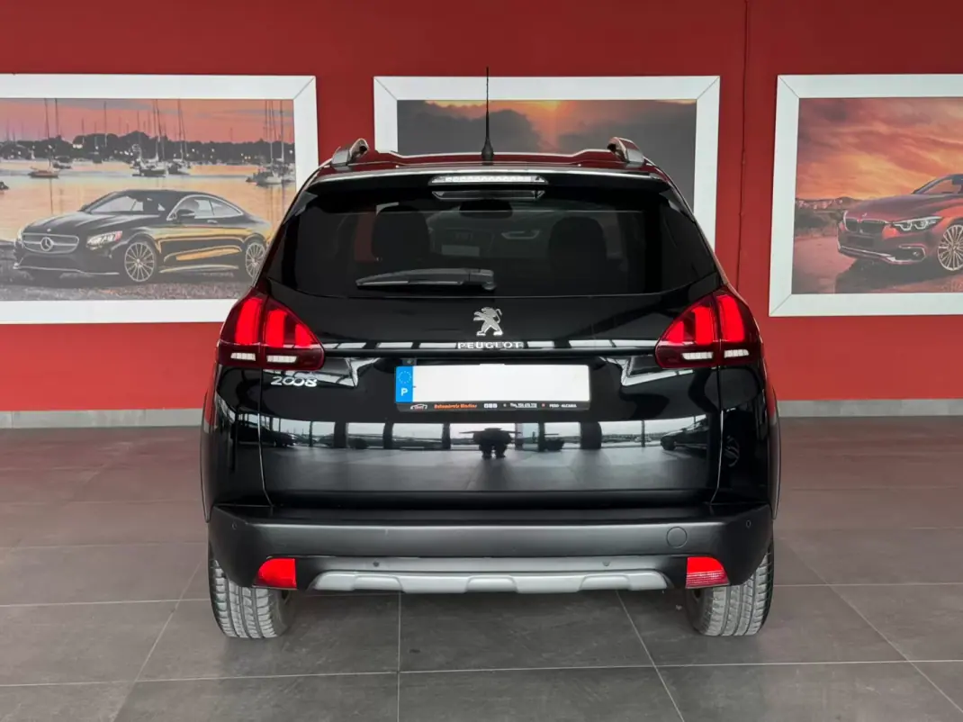 Peugeot 2008 2018 - 14990 EUR, 60029 km - AUTO.MOTO.pt - 60029km - foto 10 de 21