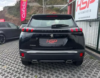 Peugeot 2008 2021 — foto 5 de 17