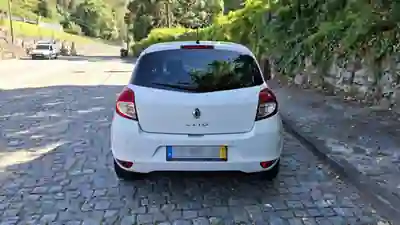 Renault CLIO 1.5DCI AC 2011 - 4500 EUR, 223193 km - AUTO.MOTO.pt - 223193km - foto 3 de 12