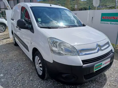 Citroën BERLINGO 1.6 HDI 600 C/AC 2010 - 8750 EUR, 54679 km - AUTO.MOTO.pt - 54679km - foto 5 de 23