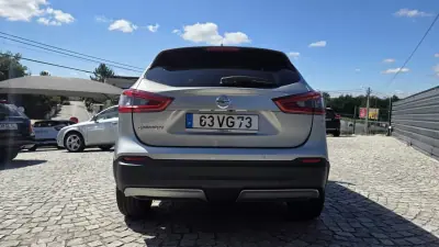 Nissan Qashqai 2018 — foto 5 de 34