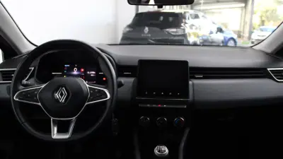 Renault Clio 2024 — photo 2 of 20