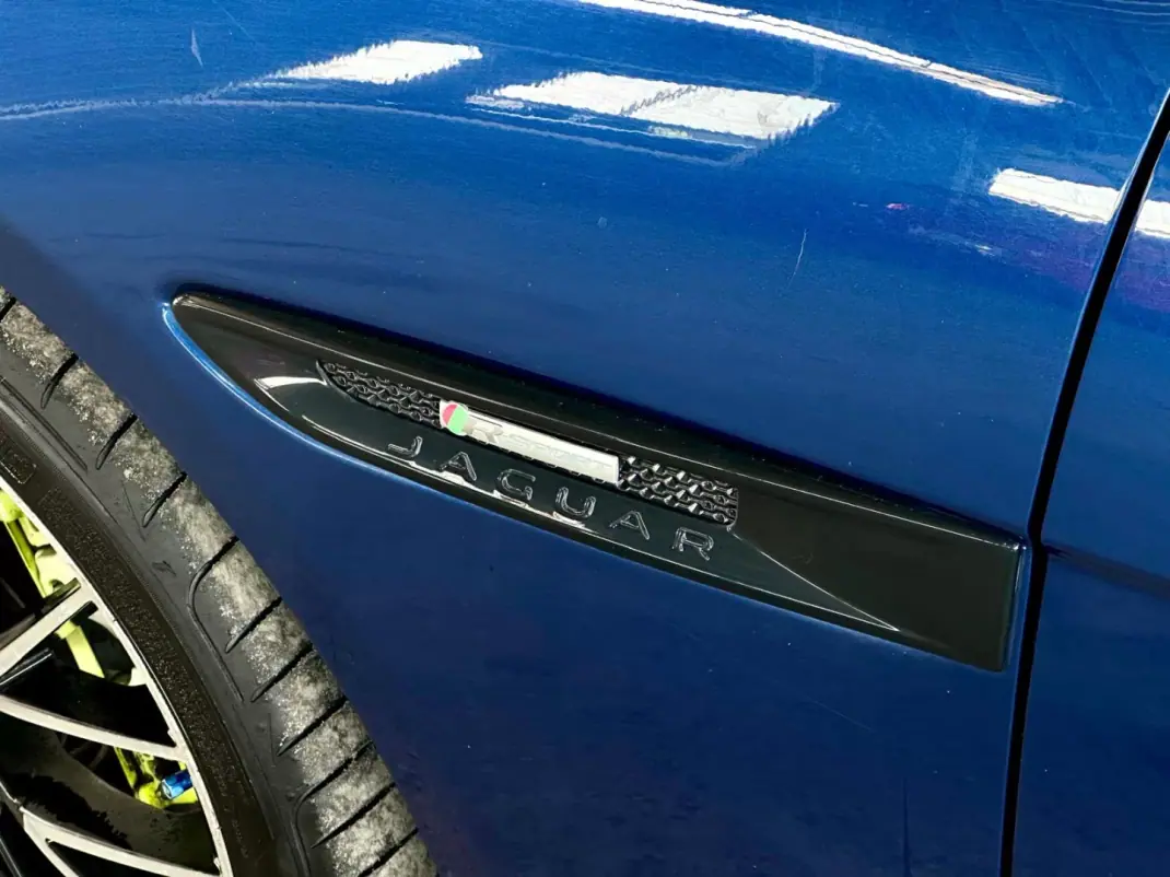 Jaguar XE 2017 - 16900 EUR, 230128 km - AUTO.MOTO.pt - 230128km - foto 3 de 28