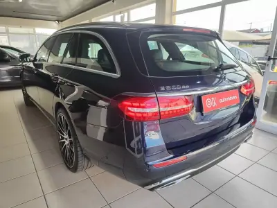 Mercedes-Benz E 300 2022 - 34350 EUR, 110000 km - AUTO.MOTO.pt - 110000km - foto 9 de 37
