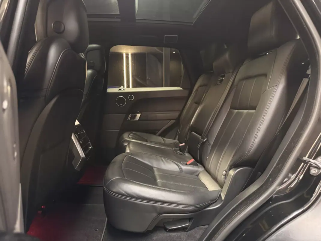 Land Rover Range Rover Sport 2019 - 41990 EUR, 149100 km - 149100km - foto 22 de 26