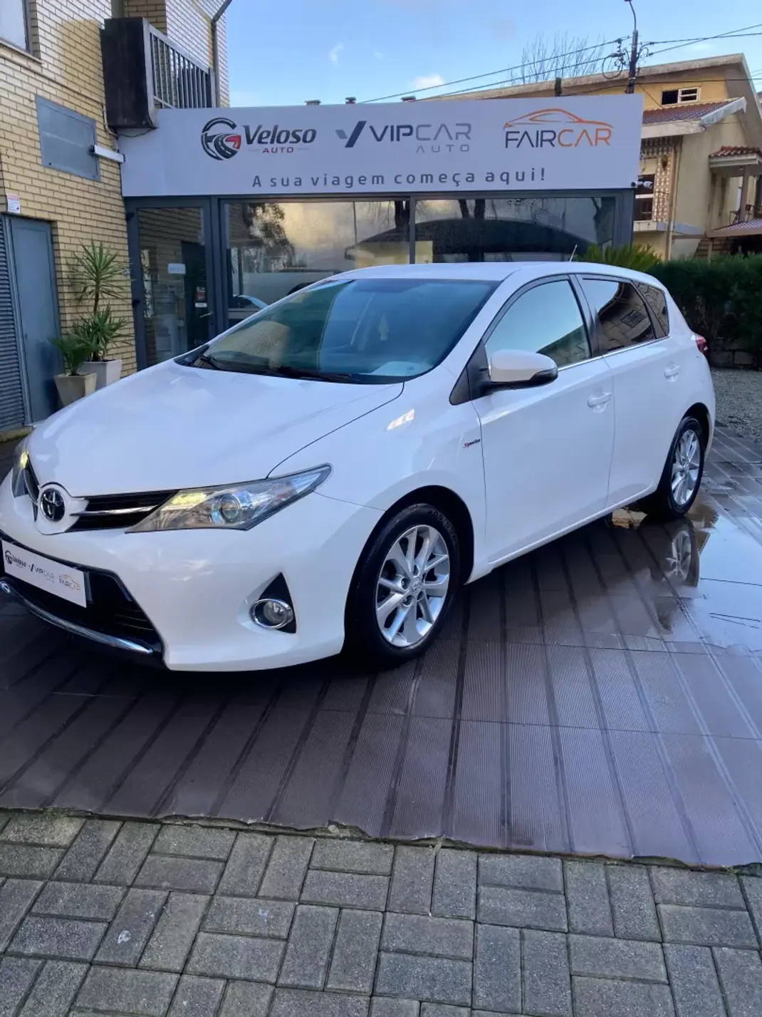 Toyota Auris 2013 - 13250 EUR, 145685 km - AUTO.MOTO.pt - 145685km - foto 5 de 15