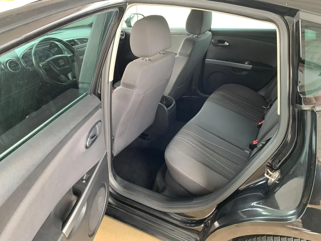 SEAT Leon 2012 - 7150 EUR, 132560 km - AUTO.MOTO.pt - 132560km - foto 12 de 15