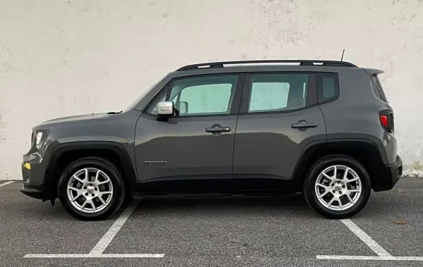Jeep Renegade 2023 - 18900 EUR, 68317 km - AUTO.MOTO.pt - 68317km - foto 7 de 22