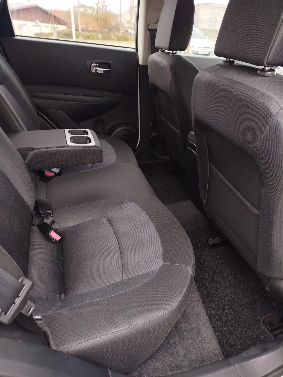 Nissan Qashqai 2011 - 12000 EUR, 101293 km - AUTO.MOTO.pt - 101293km - foto 12 de 15