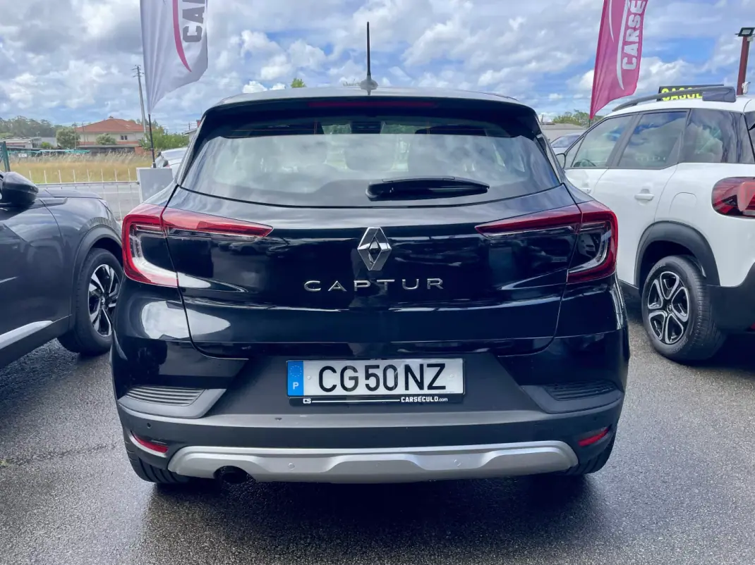 Renault Captur 2020 - 15750 EUR, 92616 km - AUTO.MOTO.pt - 92616km - foto 4 de 27